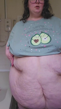 Belly Play in the Bathroom with SSBBW Goddess
