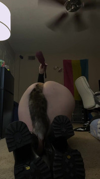 Lovește-mă cu noua mea jucărie