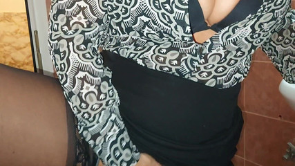 Step Mommy: Üvey annem beni banyoda mastürbasyon yaparken yakaladı