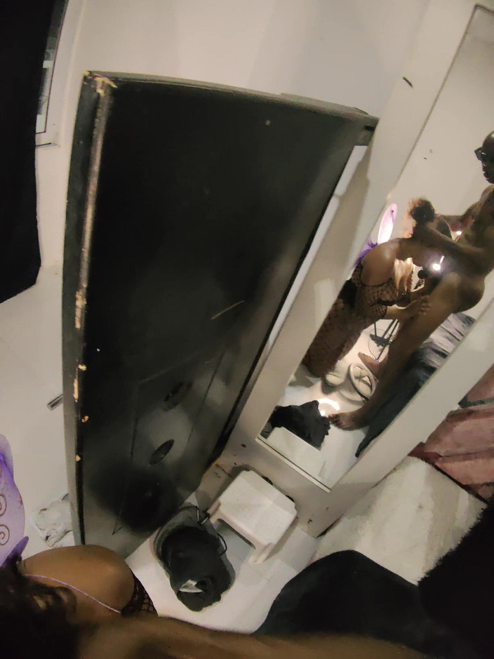 PABLO N3GROBAR: Alice nella terra dei bbc. La campana della tinker viene...