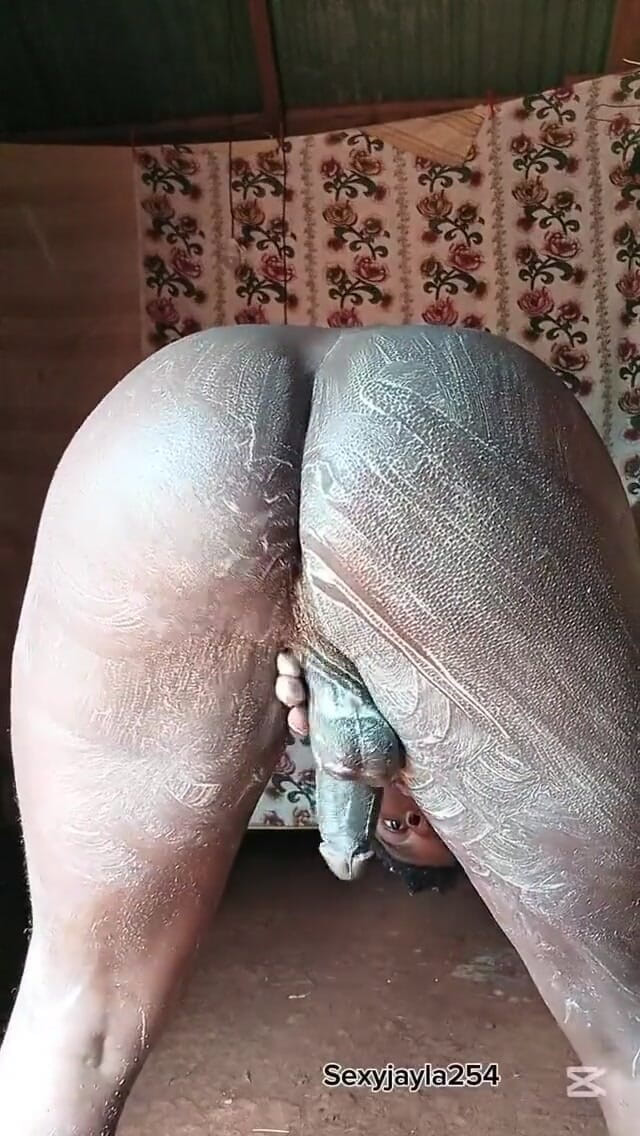 Sexyjayla254: Cewek manis masturbasi sensual sampai dicrot sperma