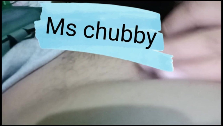 Chubbyme Pinay: Пухла тітонька любить смоктати великий член свого сусіда