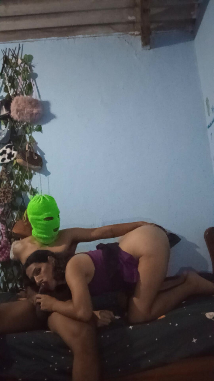 Femboy from Colombia: 그 의붓아들과의 풍성한 만남