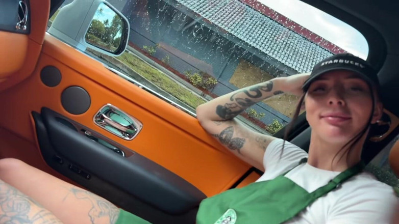 Teddy Tarantino: Geile tätowierte barista isst teddy tarantinos schwanz im auto in...