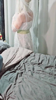 既婚の処女は彼女の結婚式の前にソドム化されます