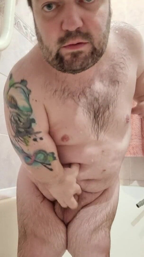 MiniCorgi: Midget sedang mandi