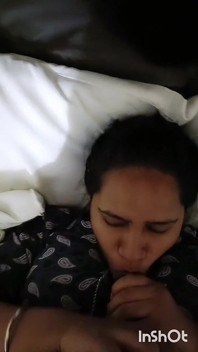 Chuti Chati mé sexy přítelkyně a pak odešel dovnitř hotelu