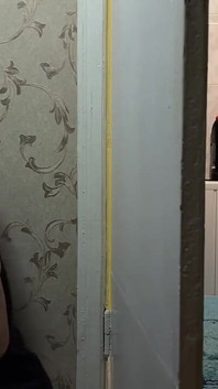 Sąsiad pieprzył mnie w usta, gdy mój mąż mył się pod prysznicem