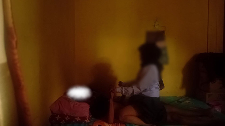 Famly sex: Teenager kommt vom college am entführer seines eigenen stiefvaters nach...