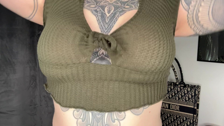 Miss Valentina: Große hüpfende brüste