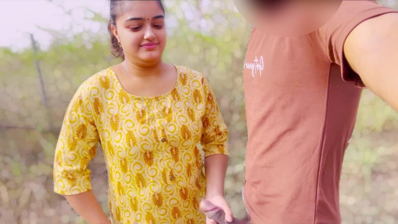 Your_aisha: desi pyari littlestepsister seks apne sautele bhaee ke saath jab...