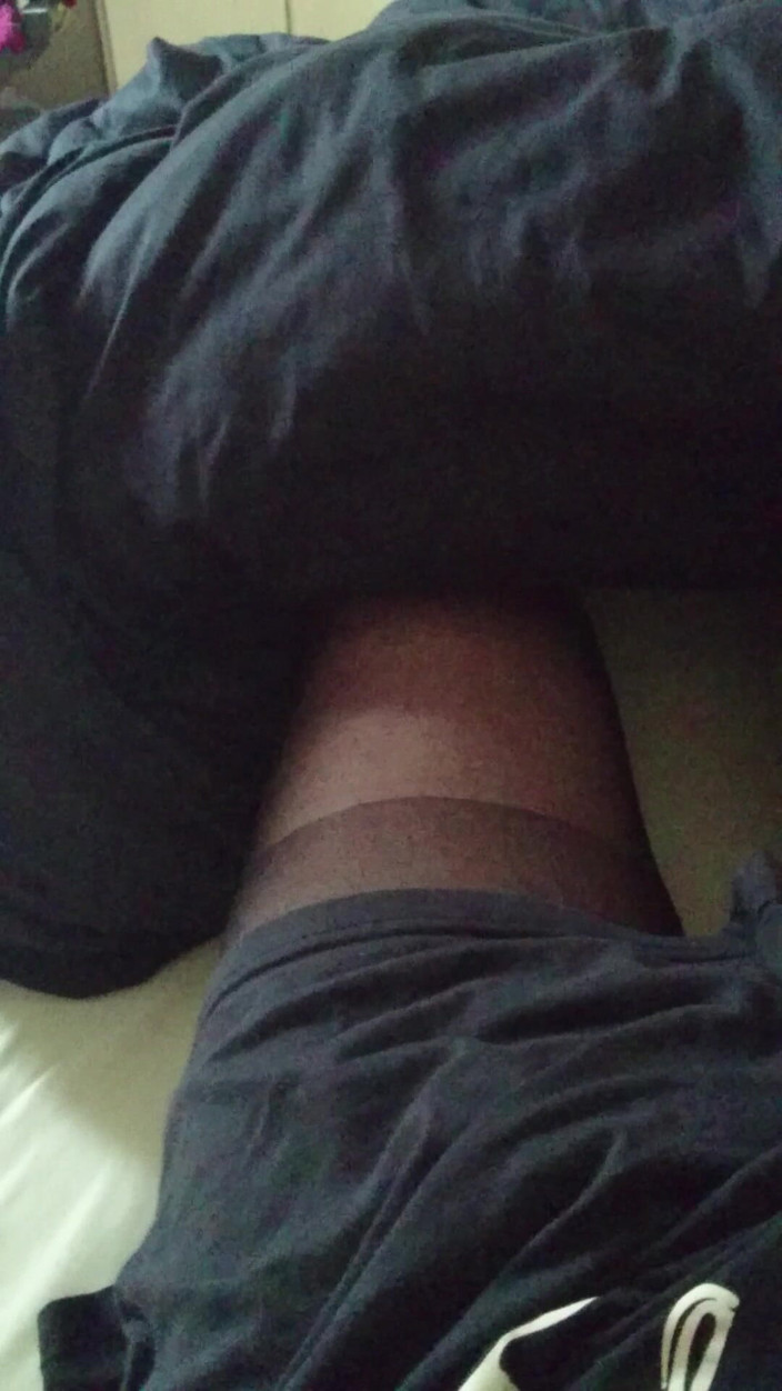 Carmen_Nylonjunge: ナイロン・ボーイ・アンド・ザ・ブラック・パンティストッキング