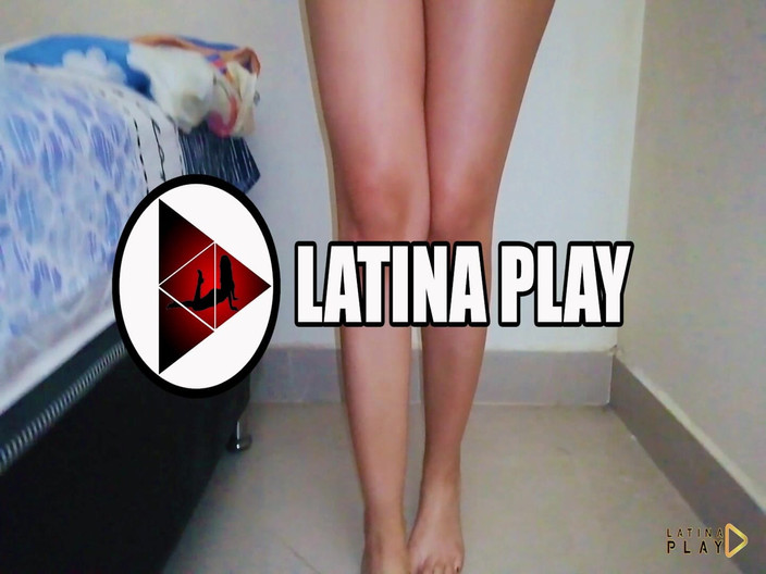 LatinaPlay: セクシーなラテン系モデルが犯され、マンコに射精される