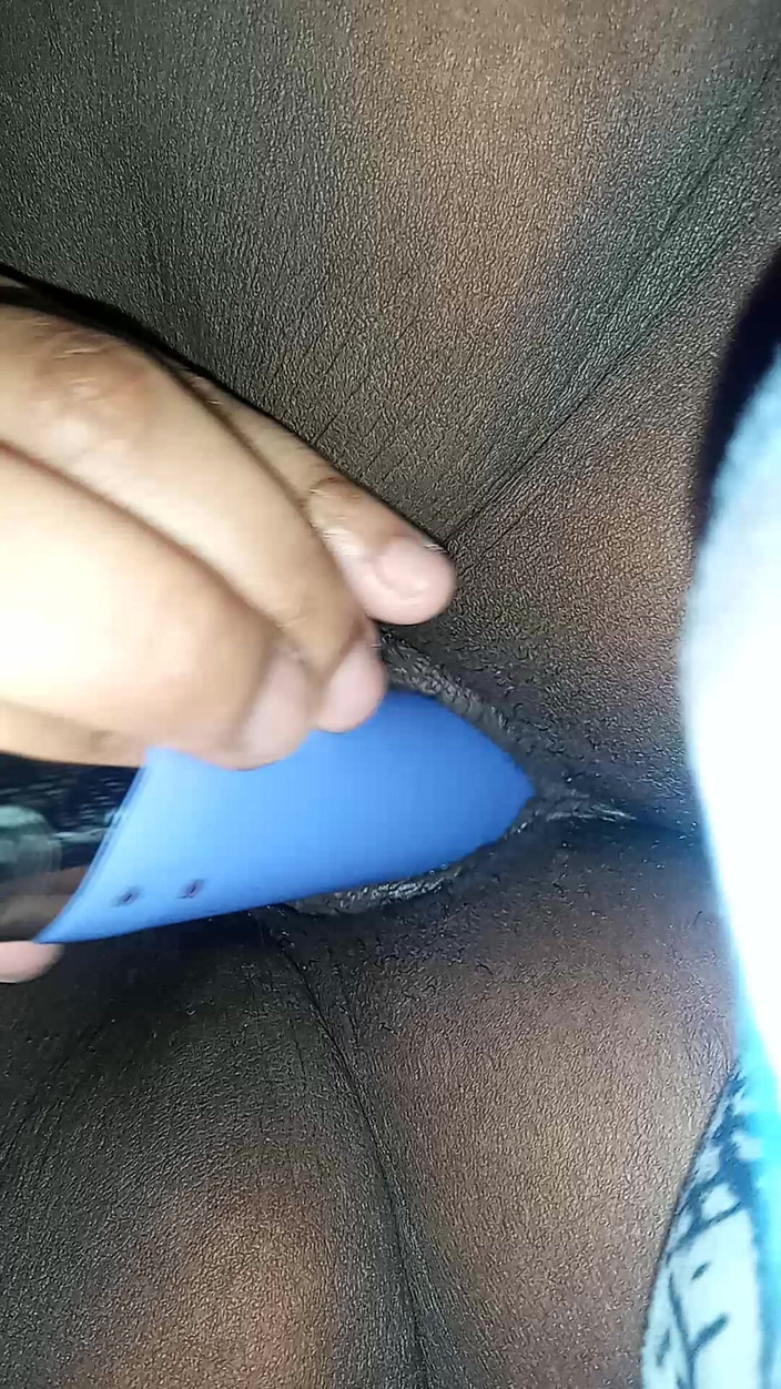 Lola Tha Pink Bunny: Chơi âm hộ máy rung