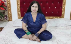 Bella zia pakistana sesso di dildo con urdu hindi chiacchiere sporche
