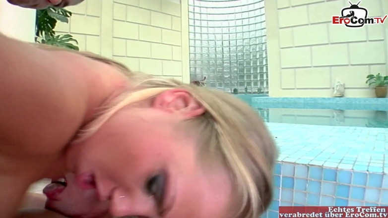 EroCom: Analny trójkąt z cycatą i niegrzeczną blond dziwką