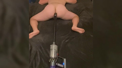 Lucas Nathan King: Huge Ass Bubble Butt Guy Fucks with Vacuum Cleaner