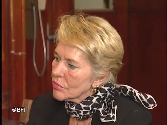 Nasty matures and dirty grannies club: Podłączenie się do babci w lokalnym barze