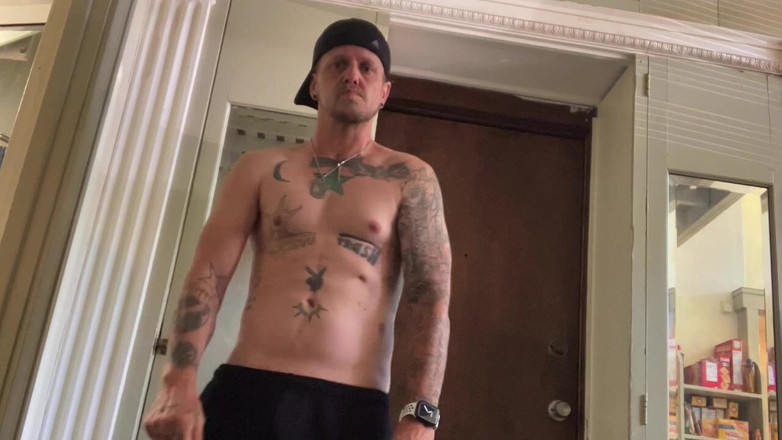 MikeyJ: मुझे नाचने का मन करता है