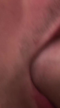 Exkluzivní video bez sedla: Sexy sexy přátelé zkusí vzrušující anální sex