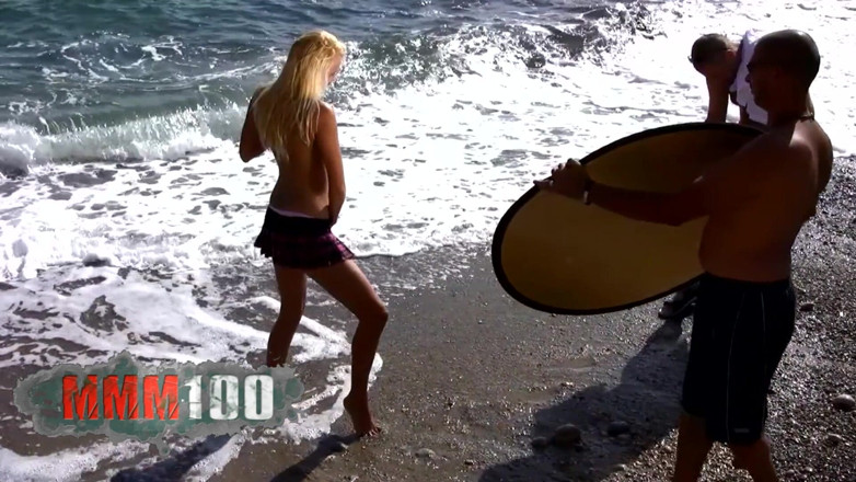 MMM100 Solo: Mallory moore si cewek hot rambut pirang lagi asik bugil...