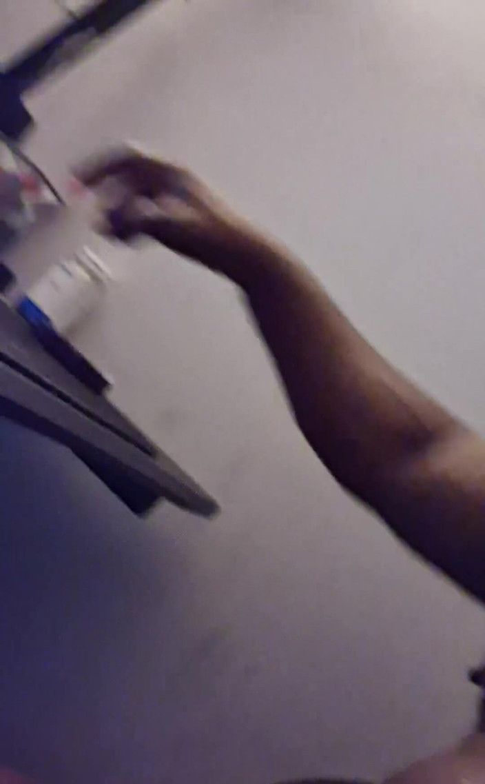 Amadeus: 精液滴在我的腿上，等到锁定结束，射在你脸上