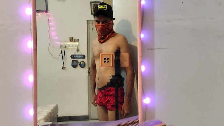 UltraHotBoy69: Fühle die beleuchtung, spiegel, selfie