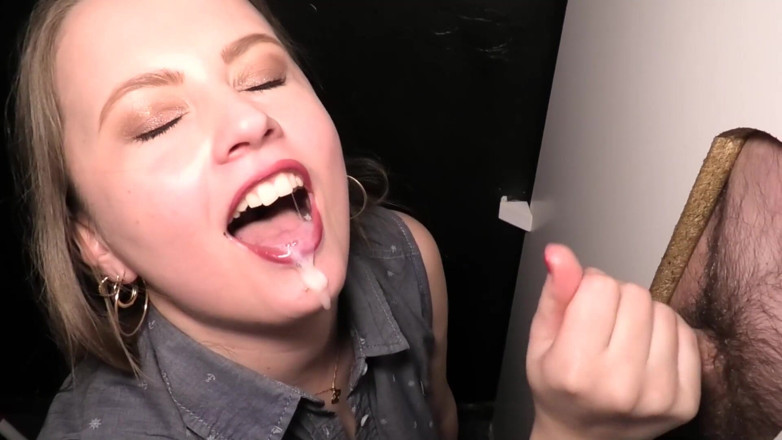 First Gloryhole: Paradiza Student 24 Years - 14 Doses of Sperm - Full Video