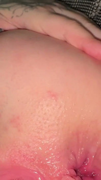 Creampie dubur keras penuh oleh kote hitam besar
