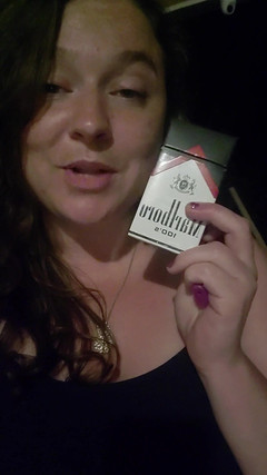 Mistress Michella Marijuana: Grandota fumando con la dominatrix Michella