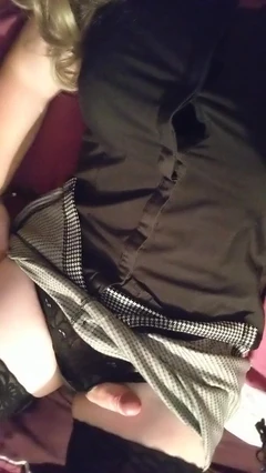 Rubbing My Clittie