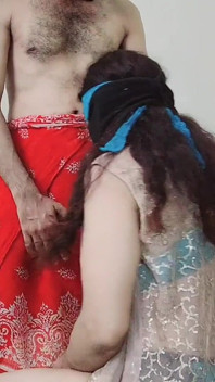 亚洲穆斯林女友站着后入肛交，印度青少年浪漫肛交 XXX