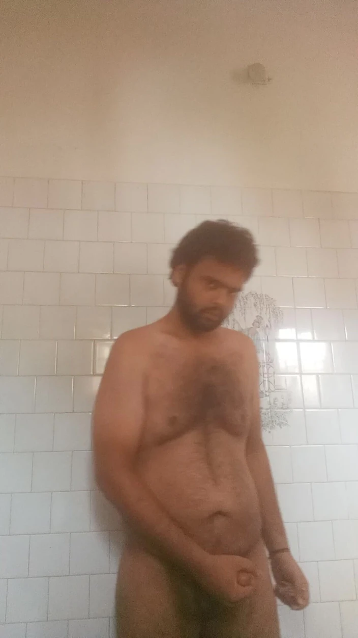 Evil time: Дрочка в ванной