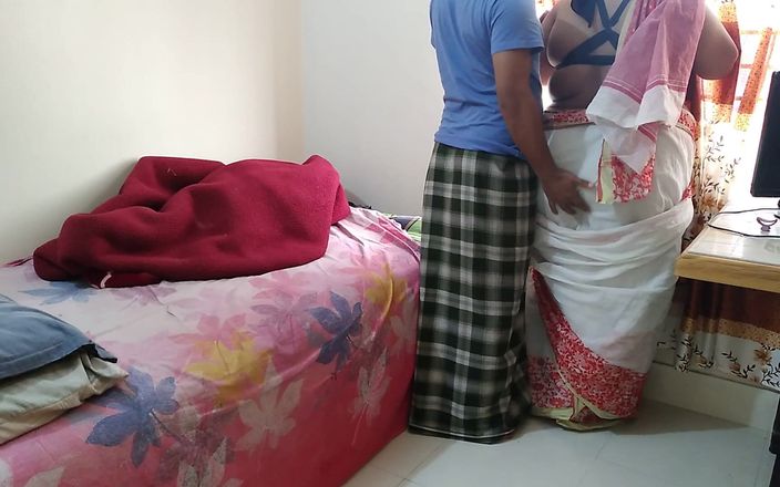 Aria Mia: Tamil Kand 55 yaşındaki teyze anal sikişiyor