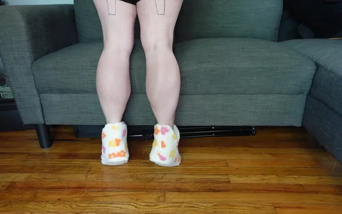 Deanna deadly: Calves Flex in Slipper Boots with Flower Design
