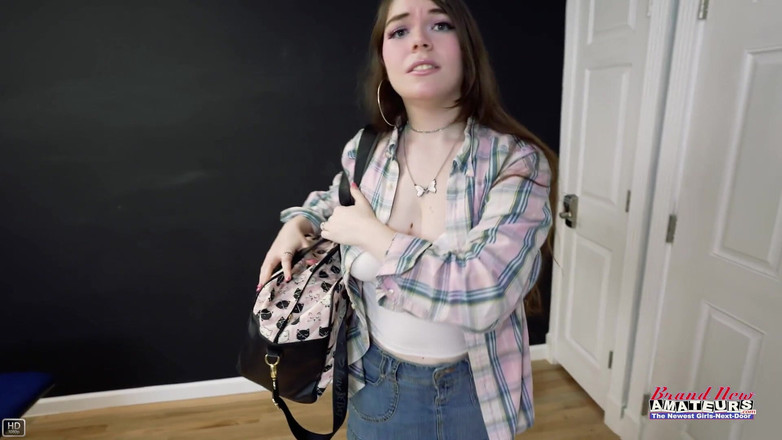 Brand New Amateurs: 态度不好的胖美女做爱，对嘴做屁股，吞下大量精液