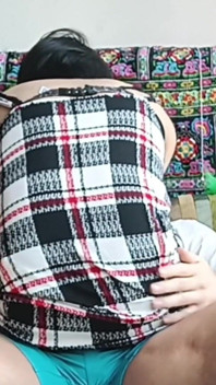 Asiatischer Twink-Femboy wird so tief gefickt. Ihre Stöhner bringen dich zum Orgasmus