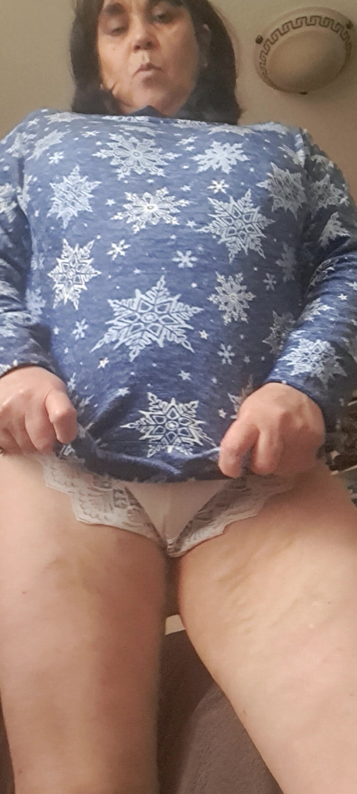 Mommy big hairy pussy: Ibu tiri seksi