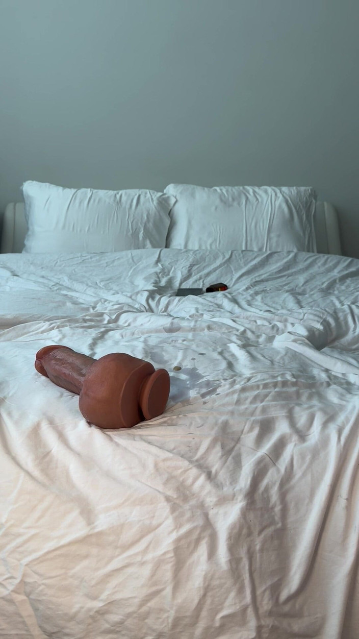 Oliver Carter: Dildo Ride Pt. 2