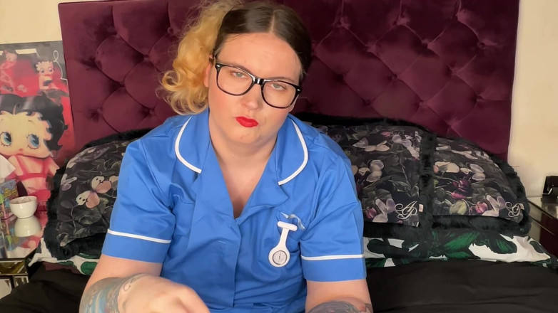 MissFFW: Enfermeira Ffw ridiculariza perdedor de pau de agulha