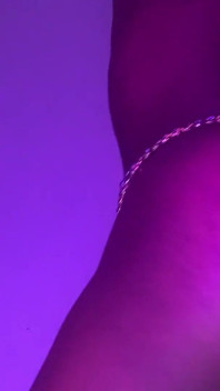 Cewek hot kulit hitam lagi mamerin kemampuan twerkingnya - pov close up bagian 1