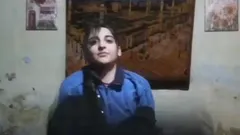 Evde yalnızken czn'im hayranlar için video çekiyor