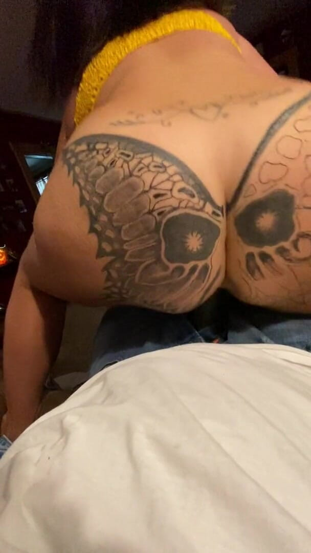 MzKiTTy91: Pawg milf riding 10 inch bbc