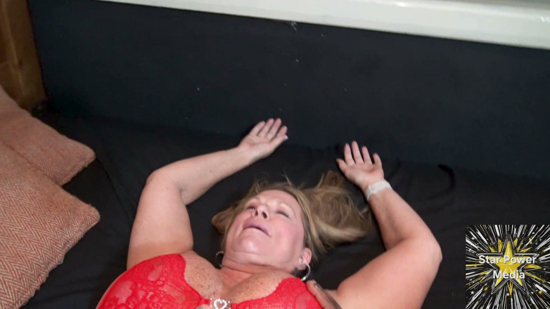 Star Power Media: London Dungeon Quickie: Lana Lee Aime Moby Dick Et Jay...
