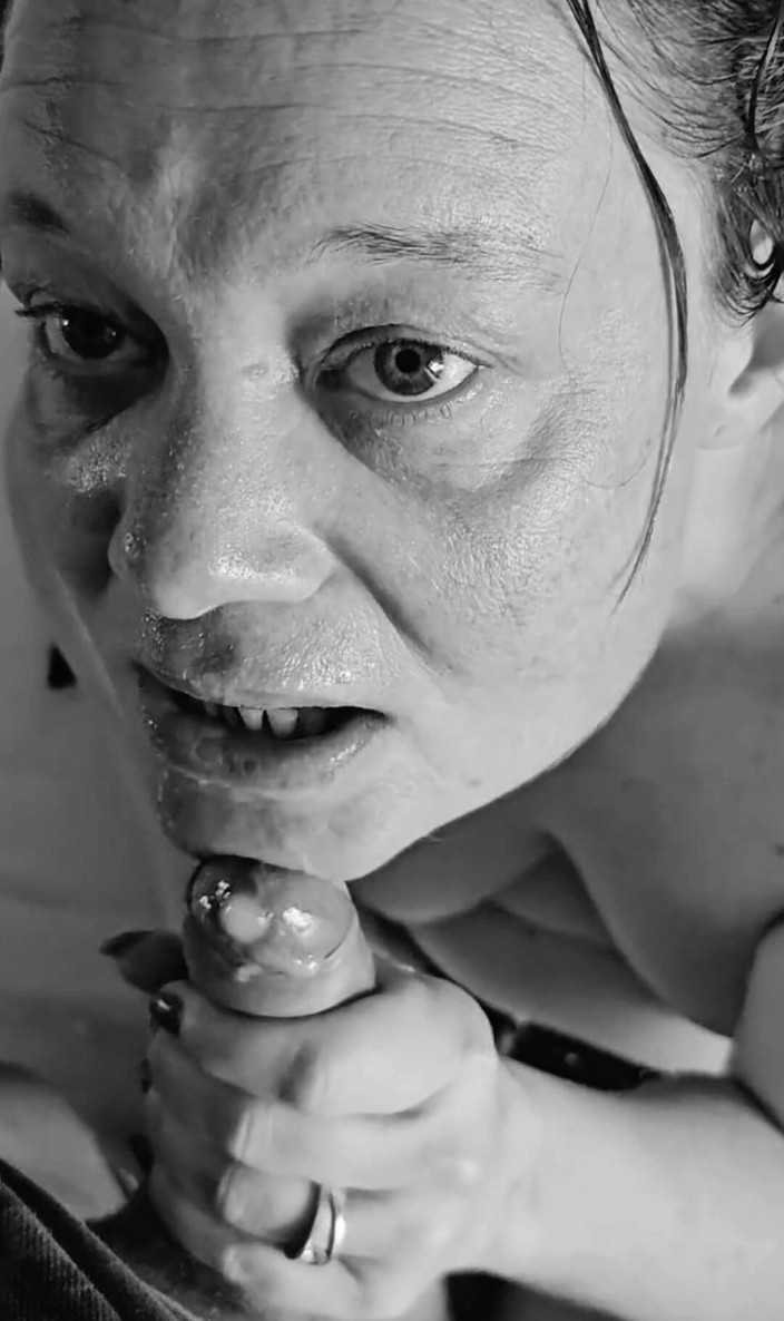 Sofy13: Je Suce Une Bonne Bite D Un Inconnu Et Le...