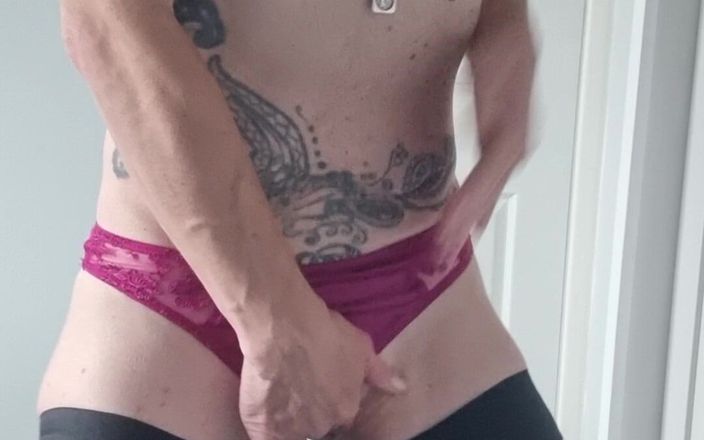 Demelza: Mi sento caldo e sexy in lingerie setosa - giocando con...