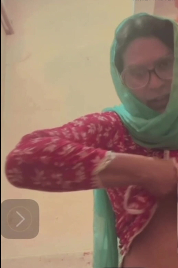 Jasiya: Gimana tubuhku bisa ganti baju?