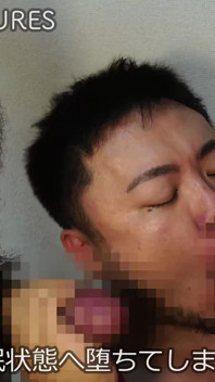 Pria berotot Jepang seks anal gay tanpa kondom sama tiga pria