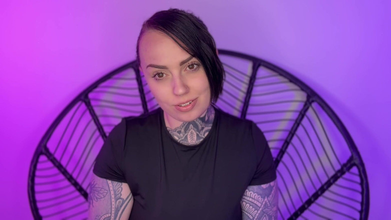 Miss Valentina: Penderaan dan kongkek telur