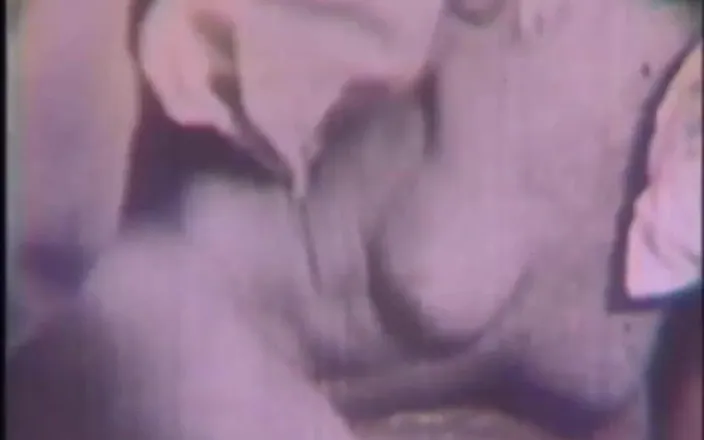 Vintage megastore: Nice blonde girl fuck two gangster
